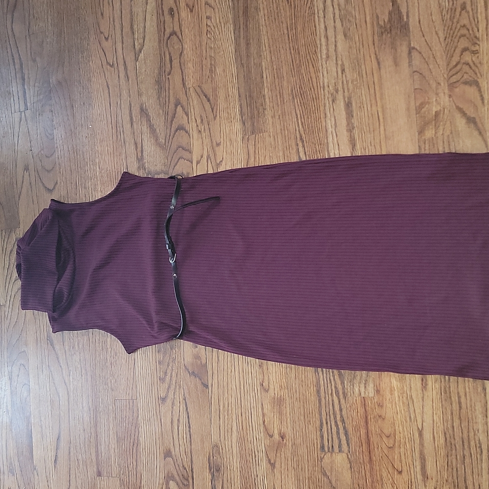 NWT Sleeveless Ribbed Midi Dress